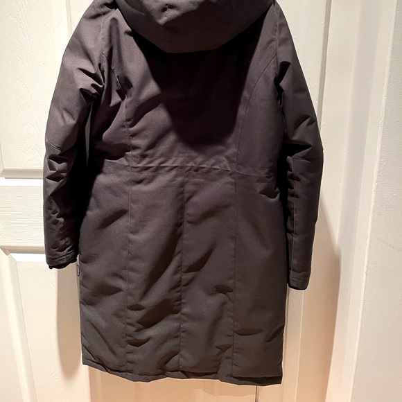 Quartz Co. Goose Down Long Winter Jacket (removable fur) (VERY GOOD CONDITION) - Picture 3 of 9